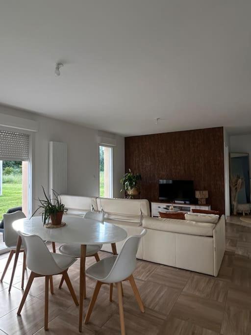 La Maison Du Bonheur Buchères Extérieur photo